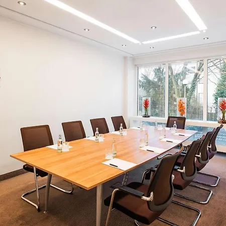 Szálloda Lindner Airport, Part Of Jdv By Hyatt Düsseldorf