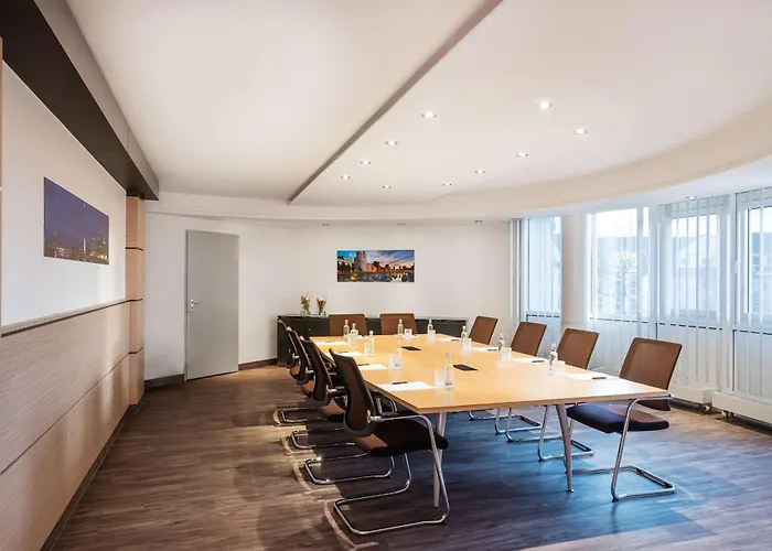 Szálloda Lindner Airport, Part Of Jdv By Hyatt Düsseldorf