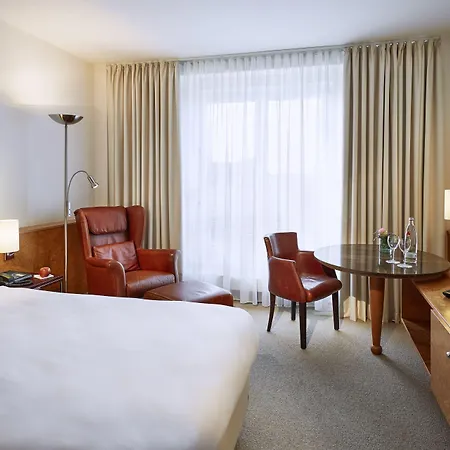 酒店 Lindner Airport, Part Of Jdv By Hyatt 4*