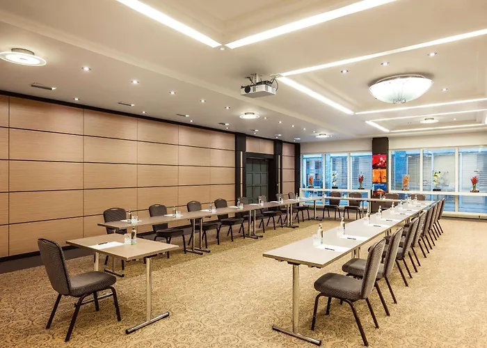 Hotel Lindner Airport, Part Of Jdv By Hyatt Düsseldorf