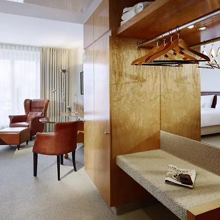 Lindner Airport, Part Of Jdv By Hyatt Hotel 4*